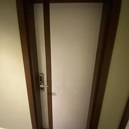 Kolonja's *
